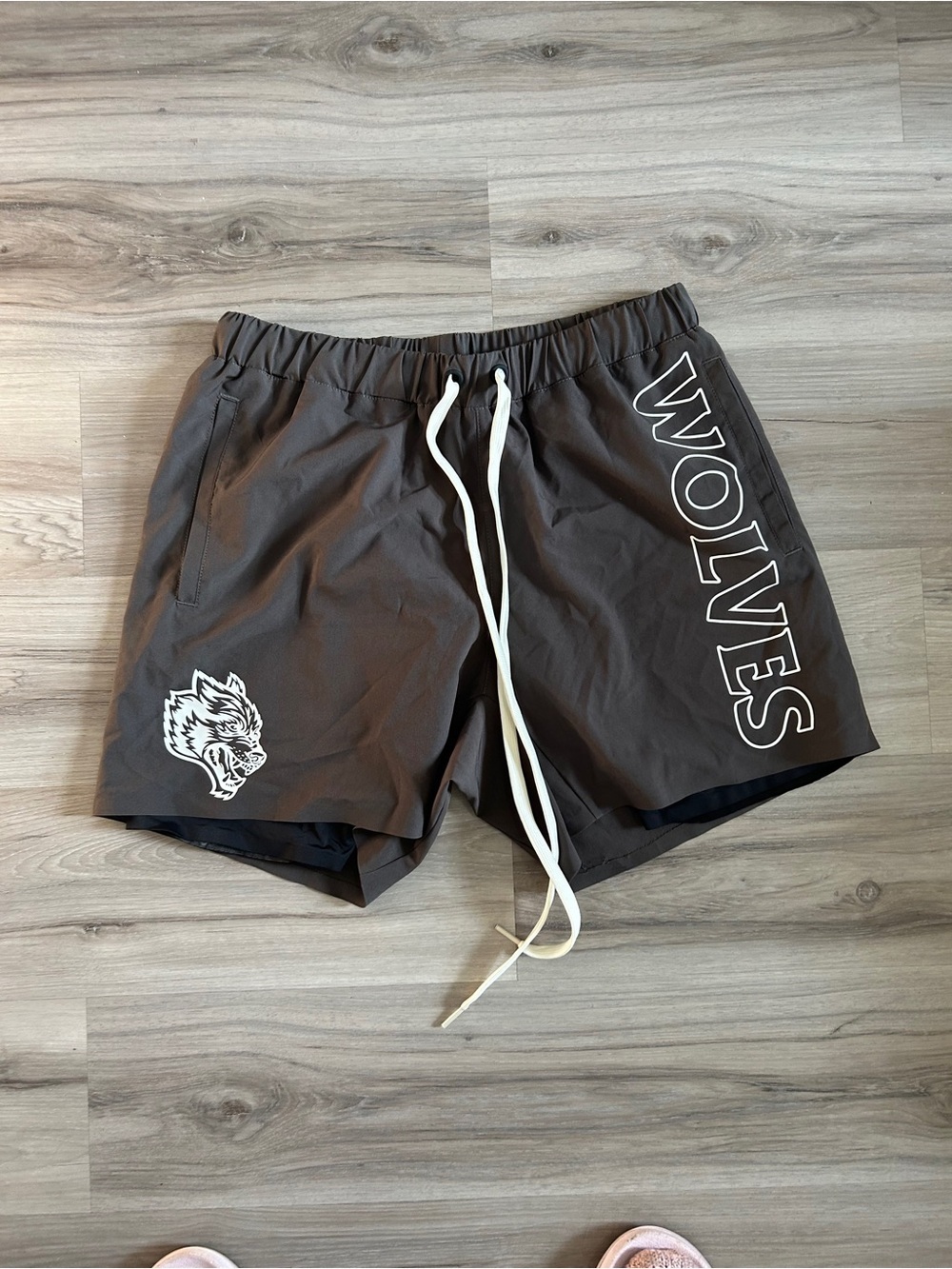 Limited edition, wolves athletic shorts four 74–1000 streetwear running